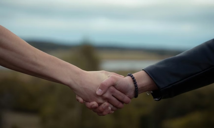 &bdquo;&Ouml;r&uuml;l&ouml;k, hogy megismerhetem&rdquo;