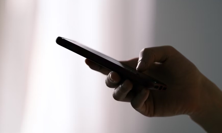 „Te vagy fontosabb, mint a kijelző”