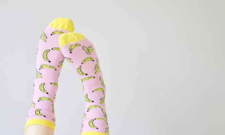 Mi t&ouml;rt&eacute;nik val&oacute;j&aacute;ban a zokniban?