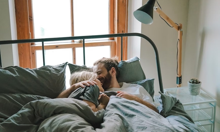 Nevetni jó a hálószobában is – vagy még jobb?